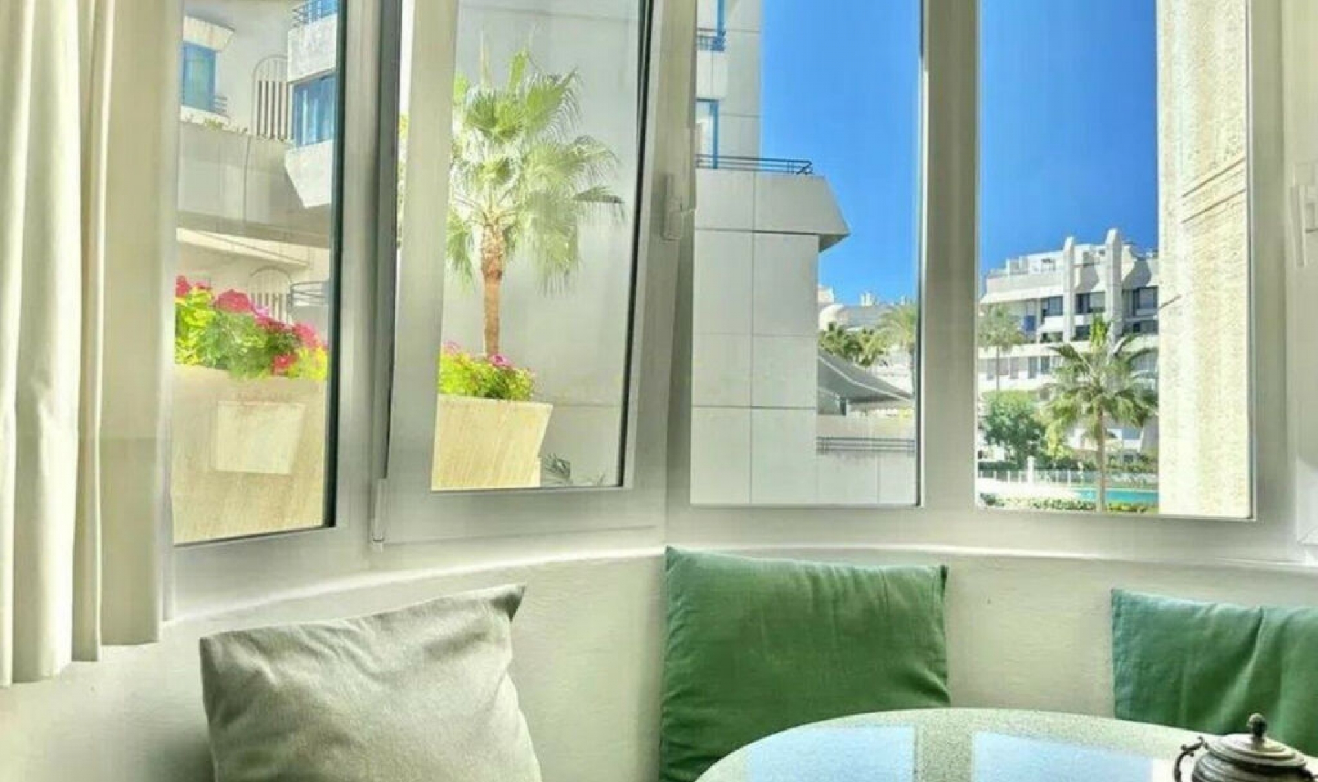 Resale - Apartment -
The Golden Mile
