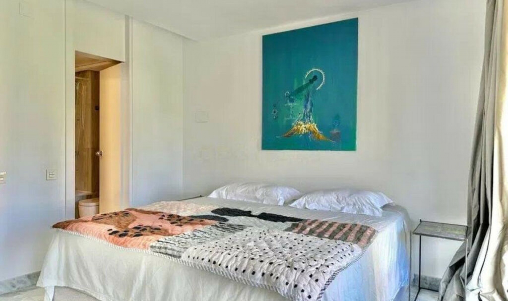 Resale - Apartment -
The Golden Mile