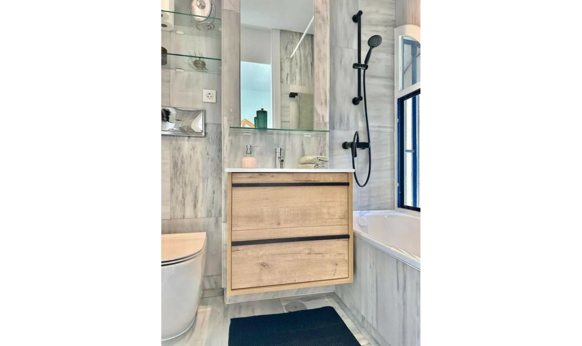 Resale - Apartment -
The Golden Mile