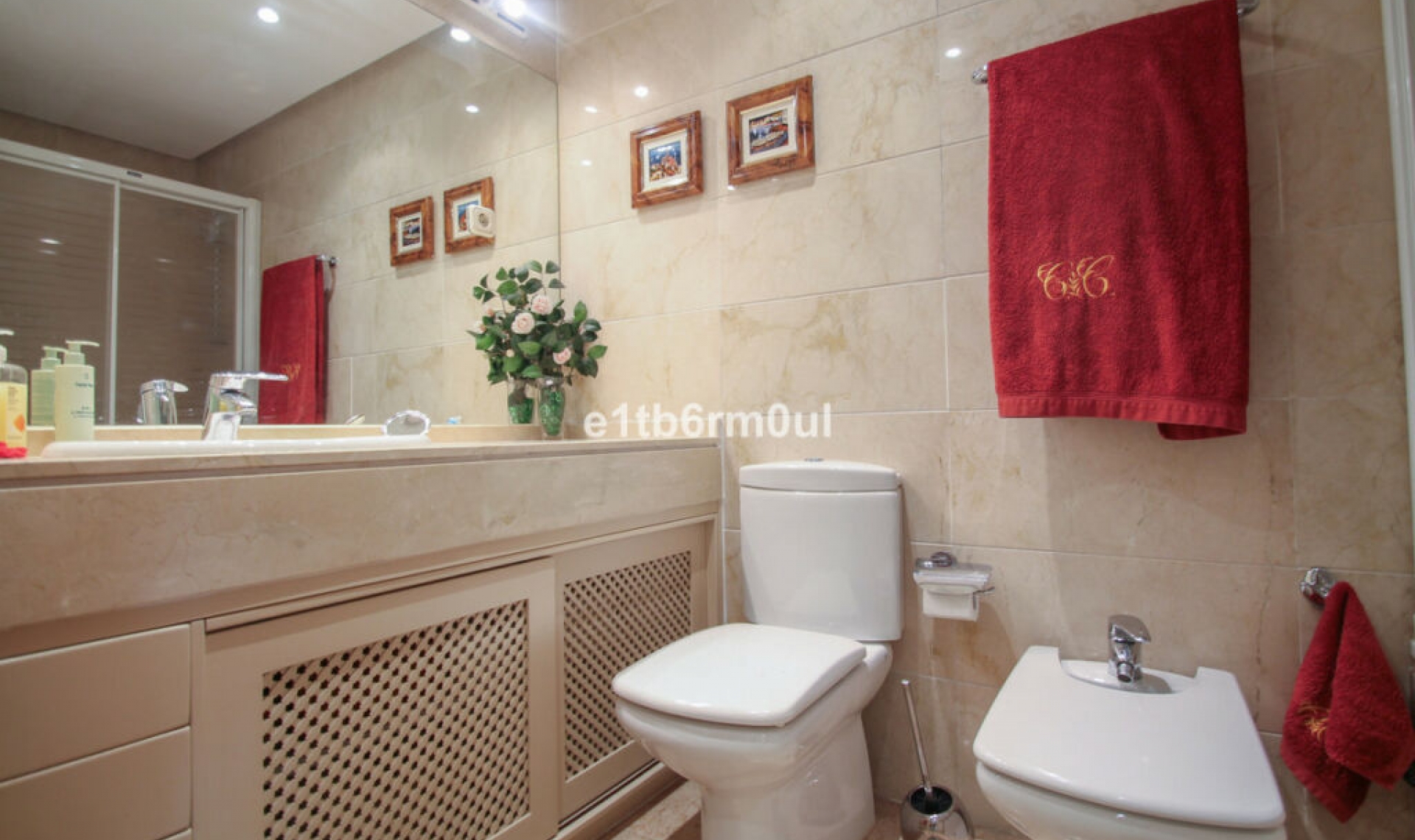 Resale - Apartment -
The Golden Mile