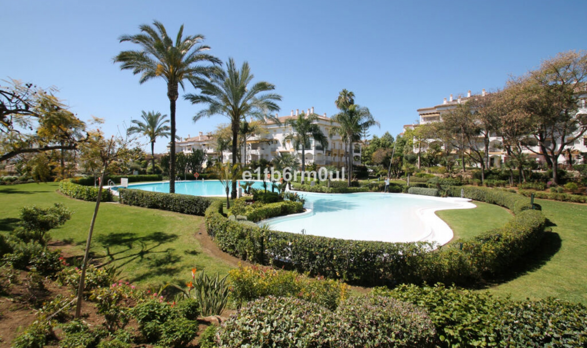 Resale - Apartment -
The Golden Mile
