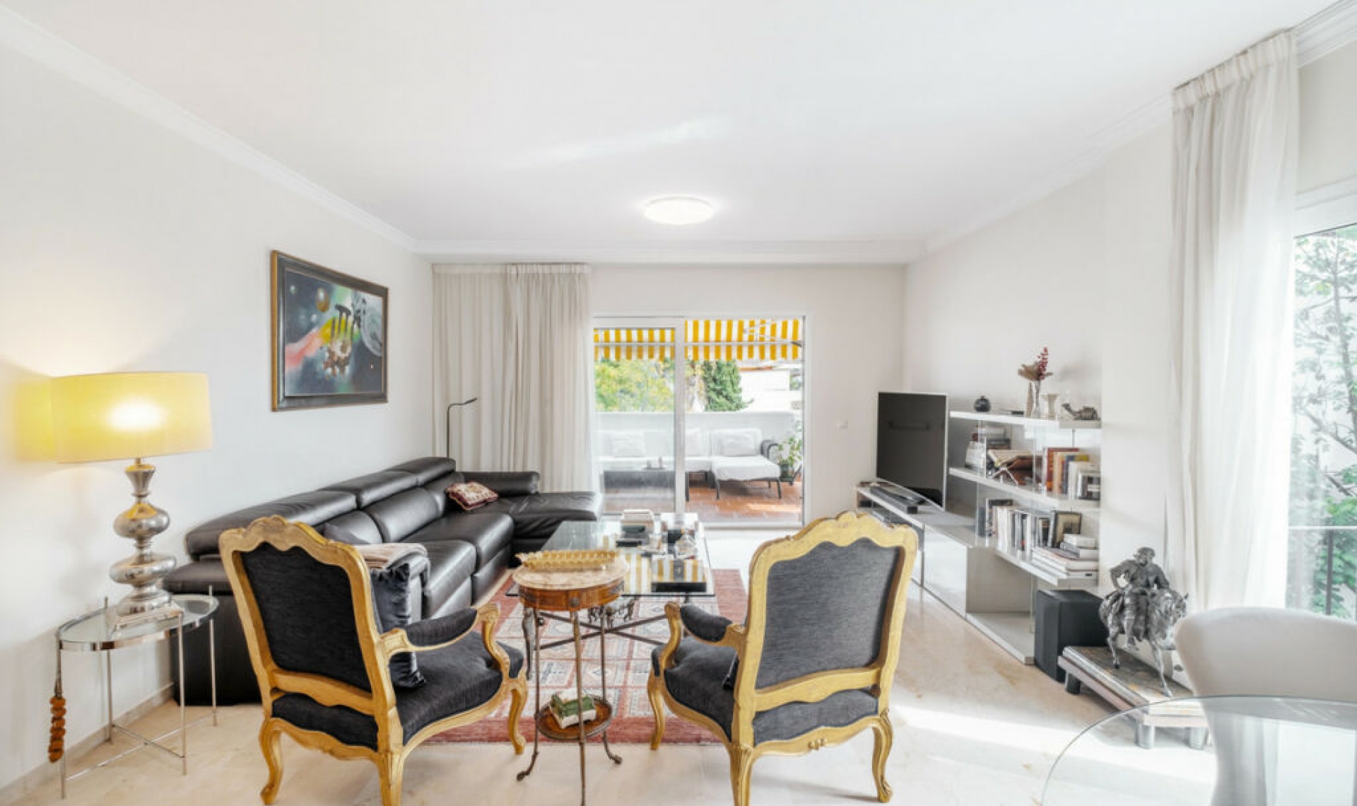 Resale - Apartment -
The Golden Mile