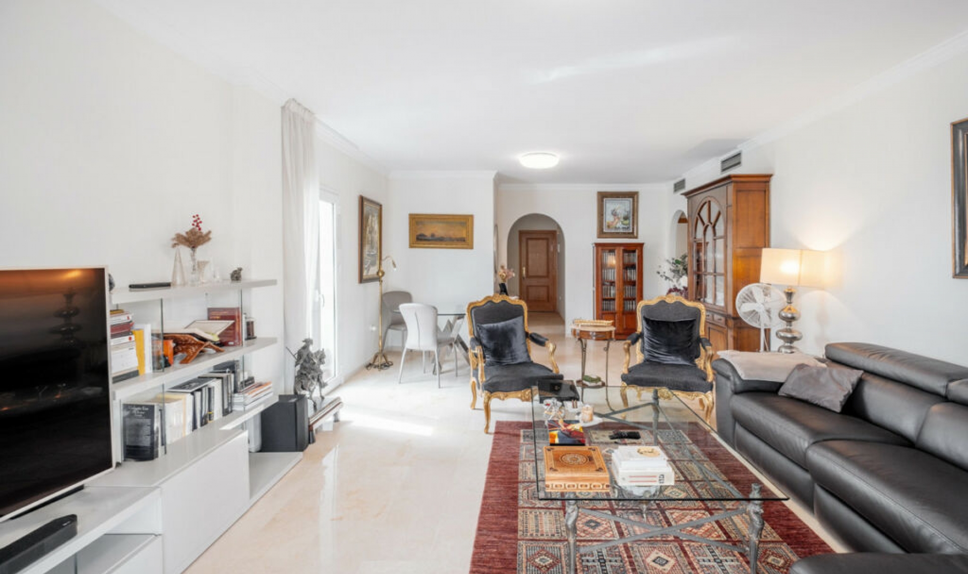 Resale - Apartment -
The Golden Mile