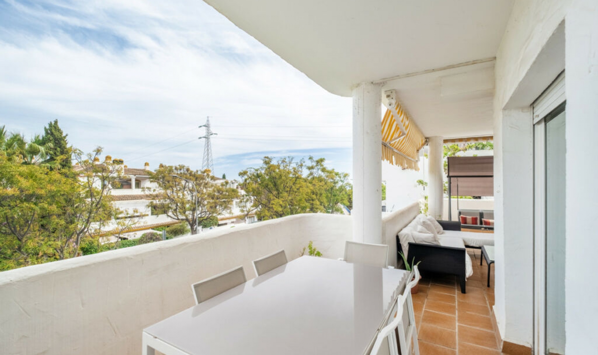 Resale - Apartment -
The Golden Mile