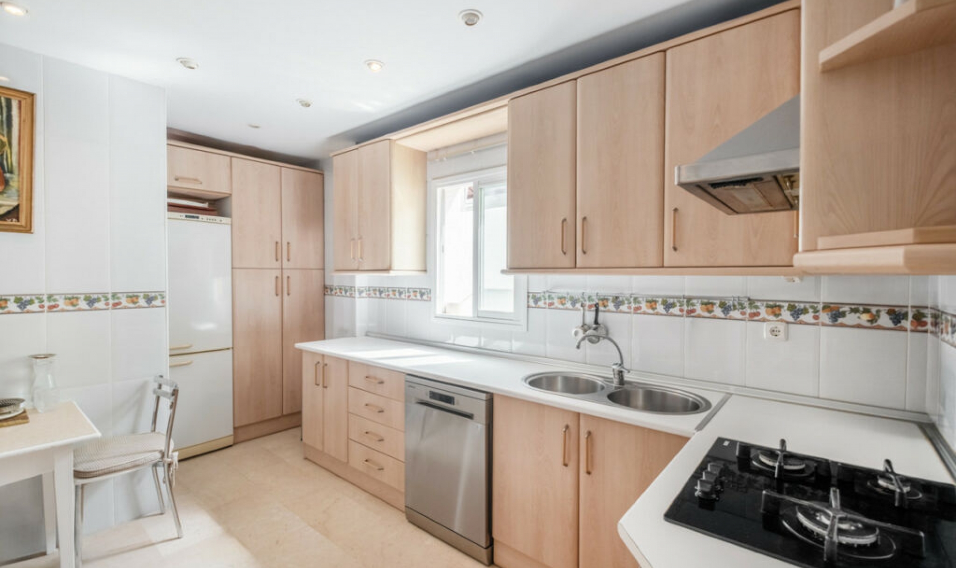 Resale - Apartment -
The Golden Mile
