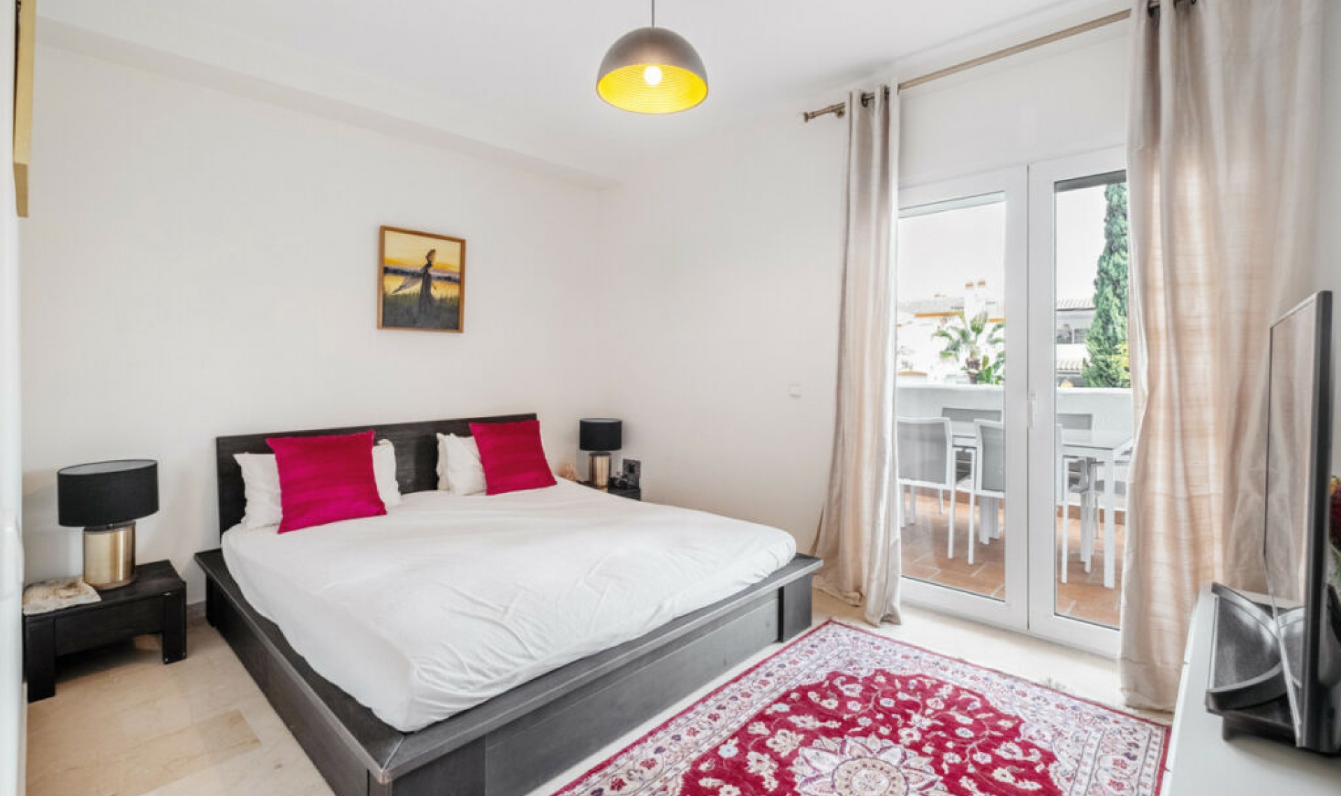 Resale - Apartment -
The Golden Mile