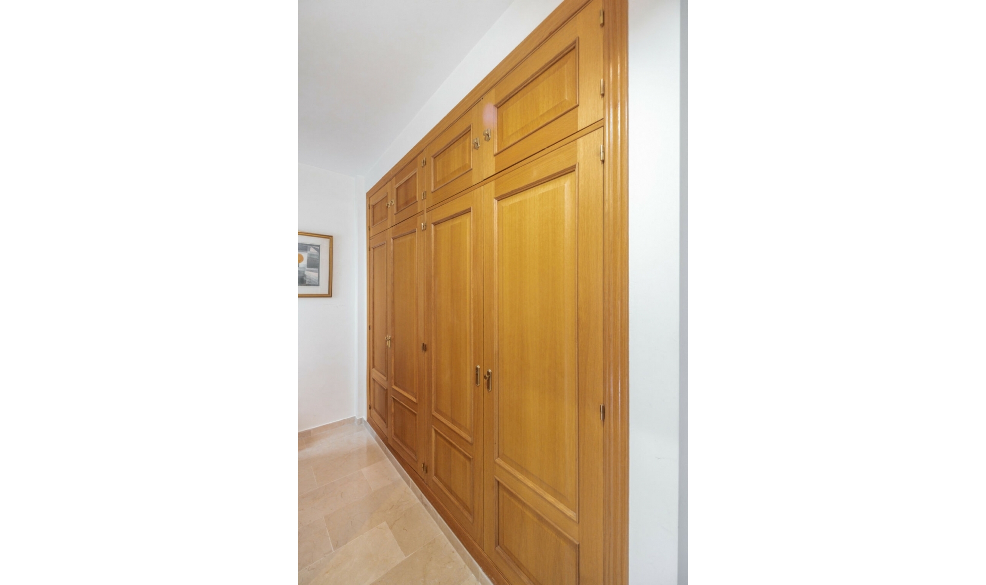 Resale - Apartment -
The Golden Mile