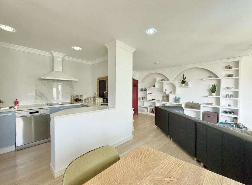 Resale - Apartment -
Torreblanca