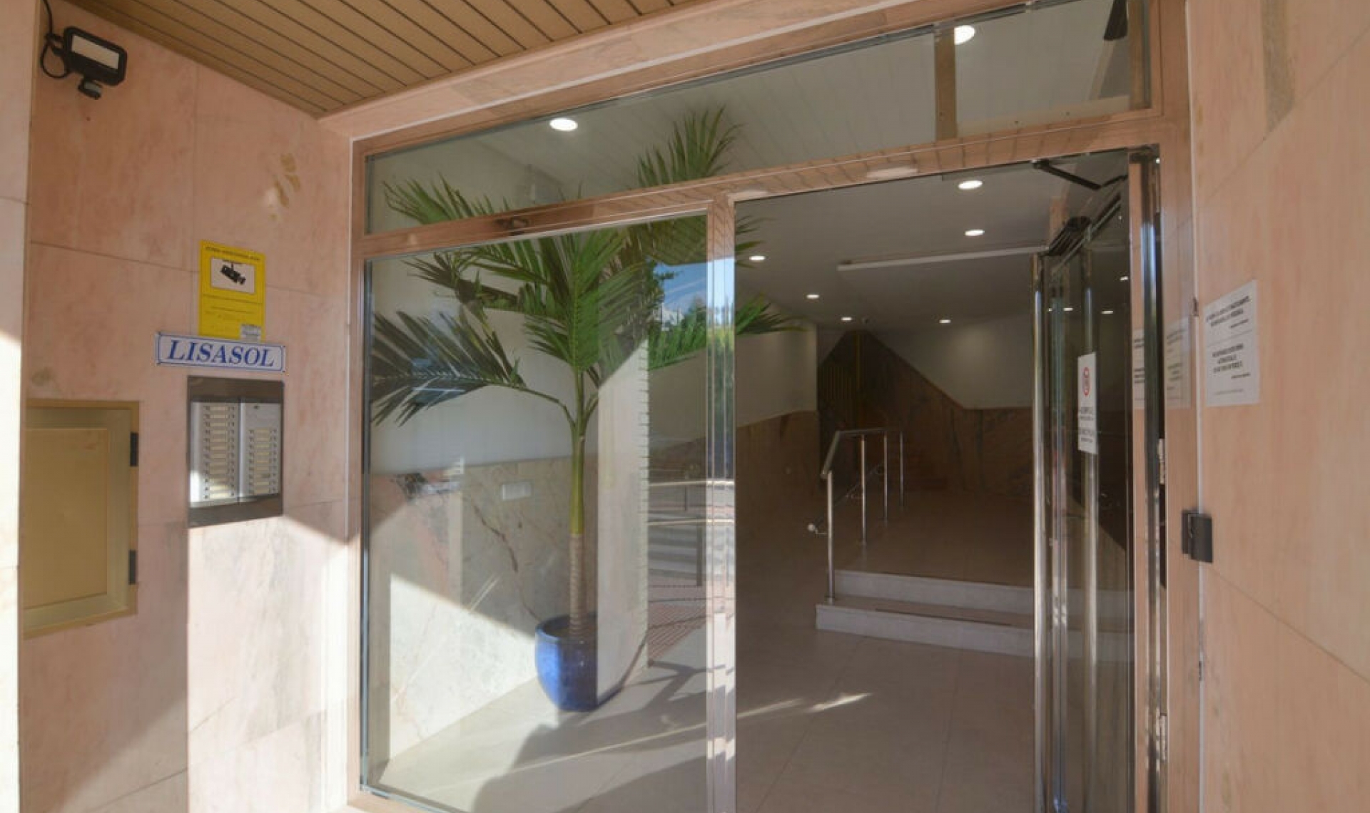 Resale - Apartment -
Torreblanca