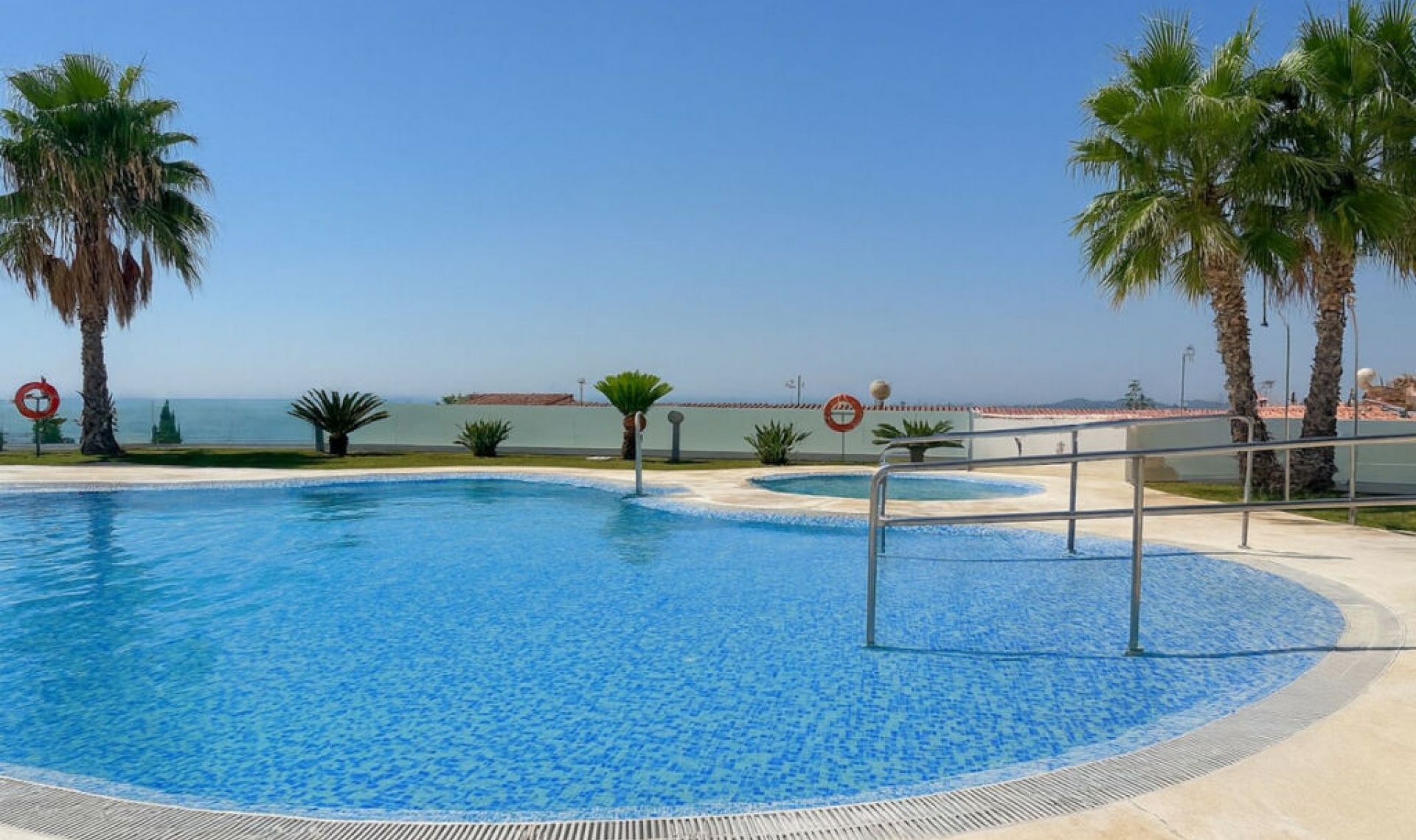 Resale - Apartment -
Torreblanca