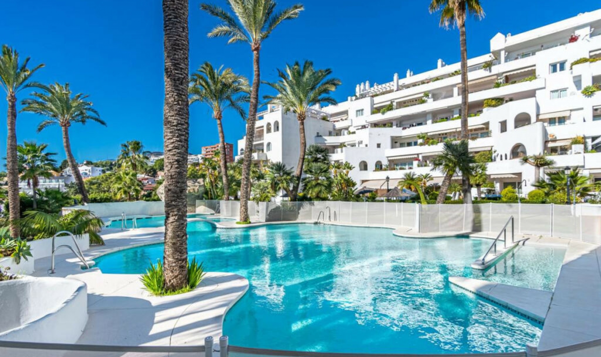 Resale - Apartment -
Torremolinos Centro