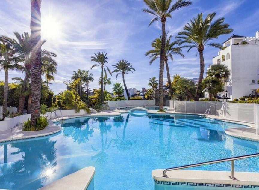 Resale - Apartment -
Torremolinos Centro