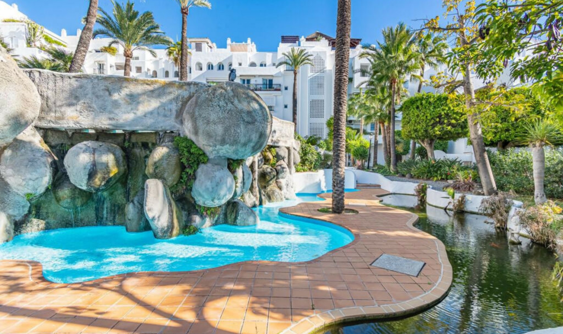 Resale - Apartment -
Torremolinos Centro