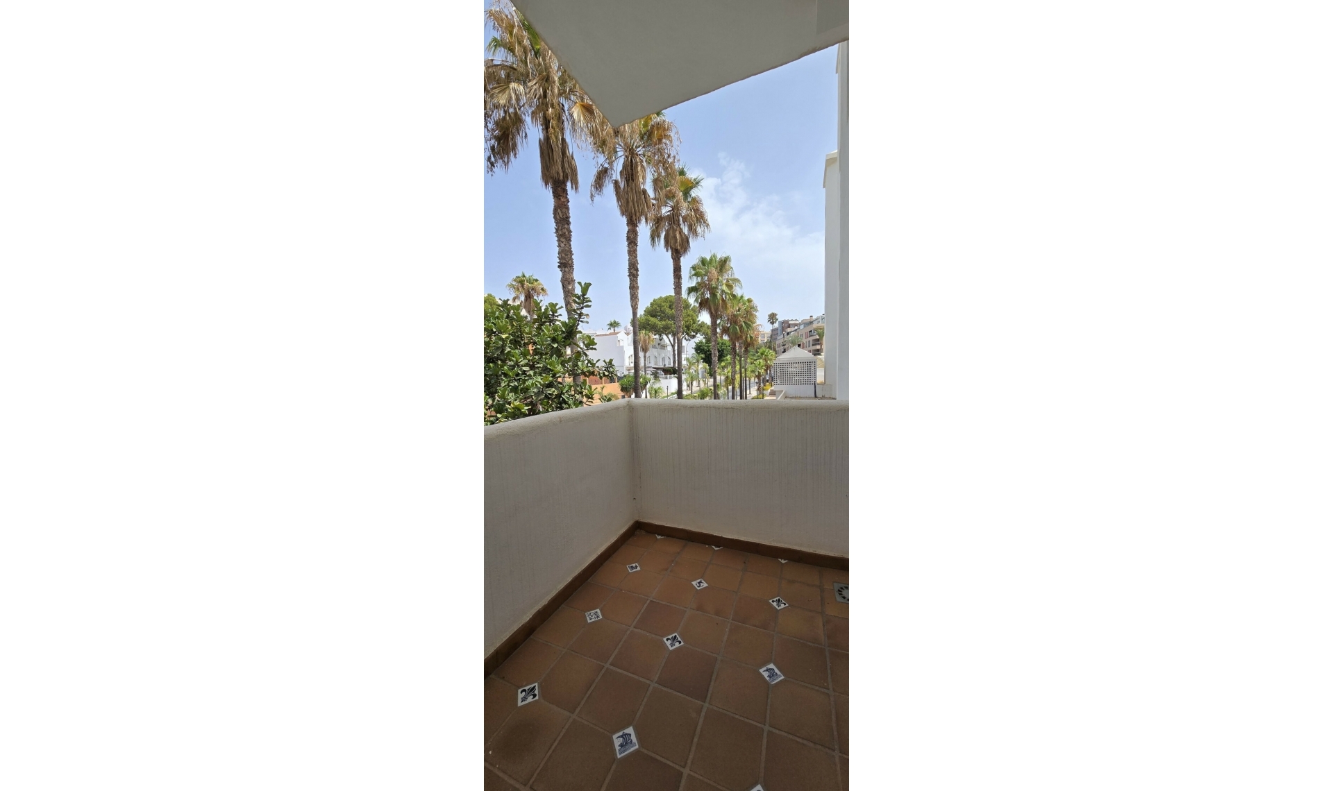 Resale - Apartment -
Torremolinos Centro