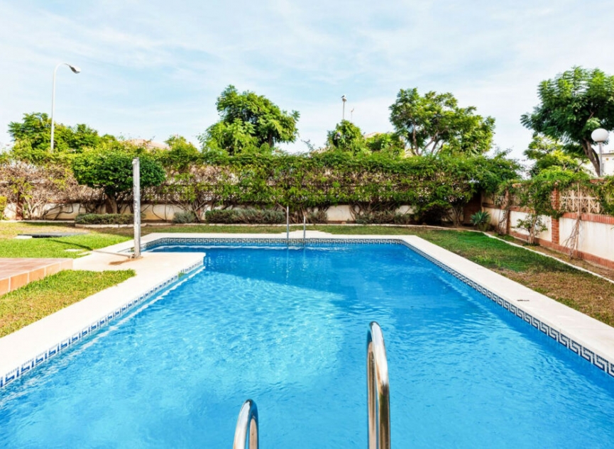 Resale - Apartment -
Torremolinos