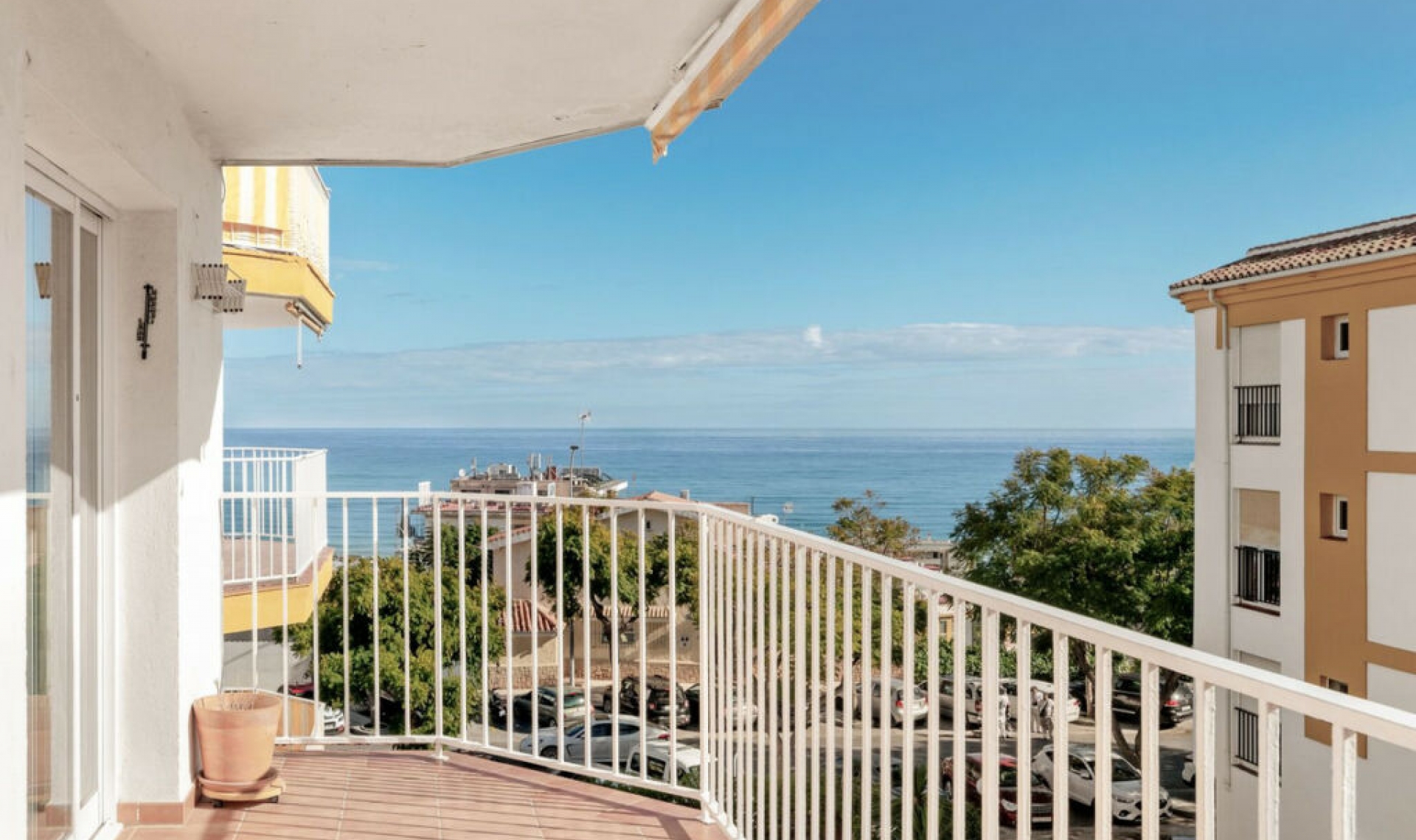 Resale - Apartment -
Torremolinos