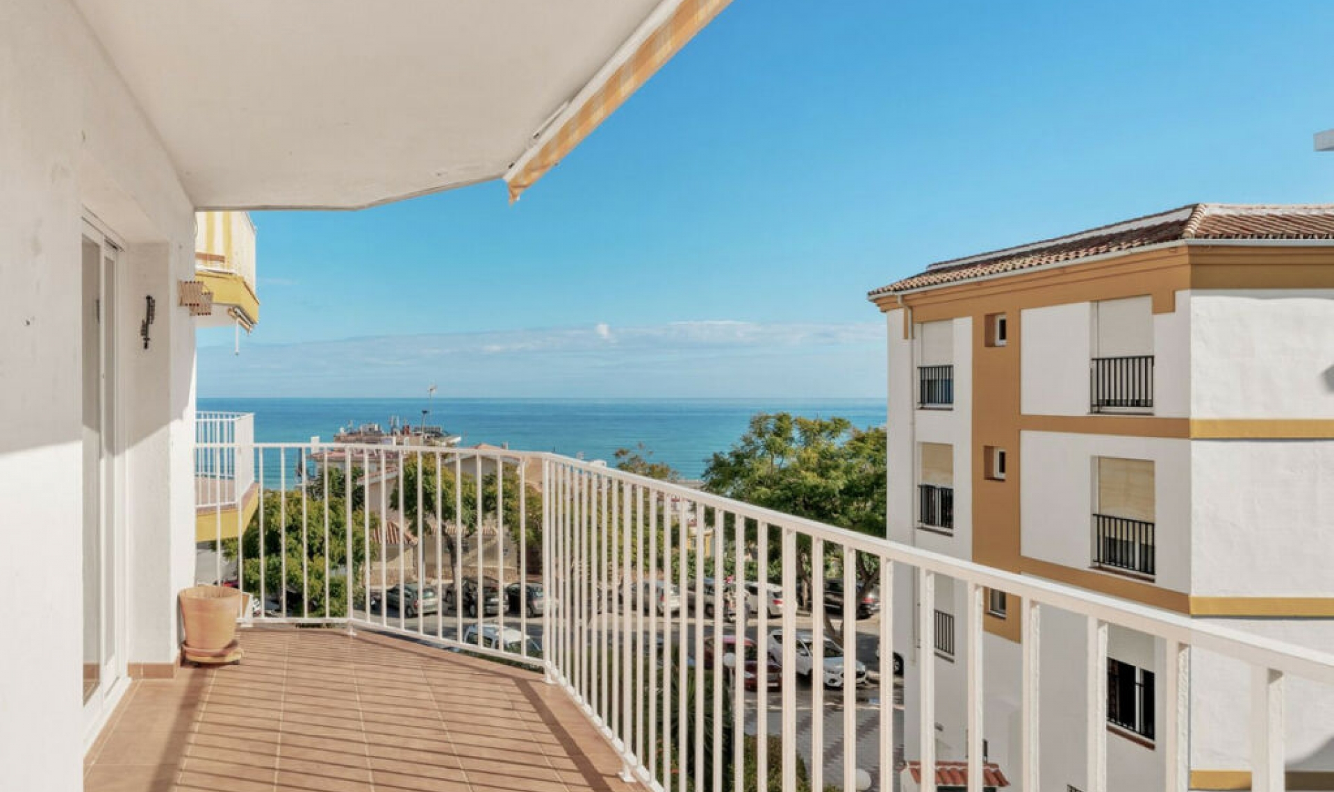 Resale - Apartment -
Torremolinos