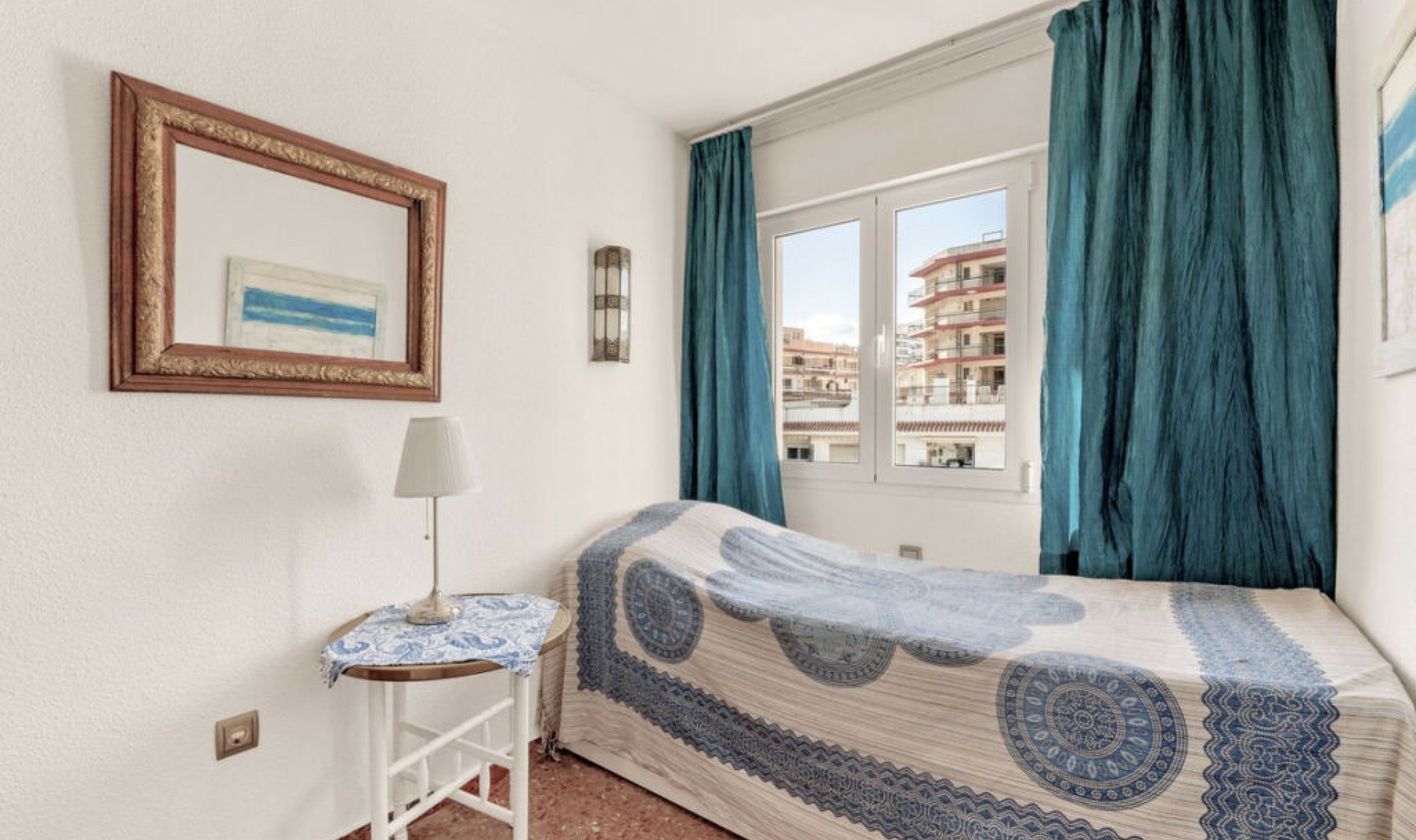 Resale - Apartment -
Torremolinos