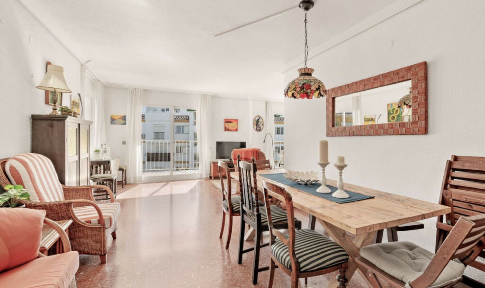 Resale - Apartment -
Torremolinos
