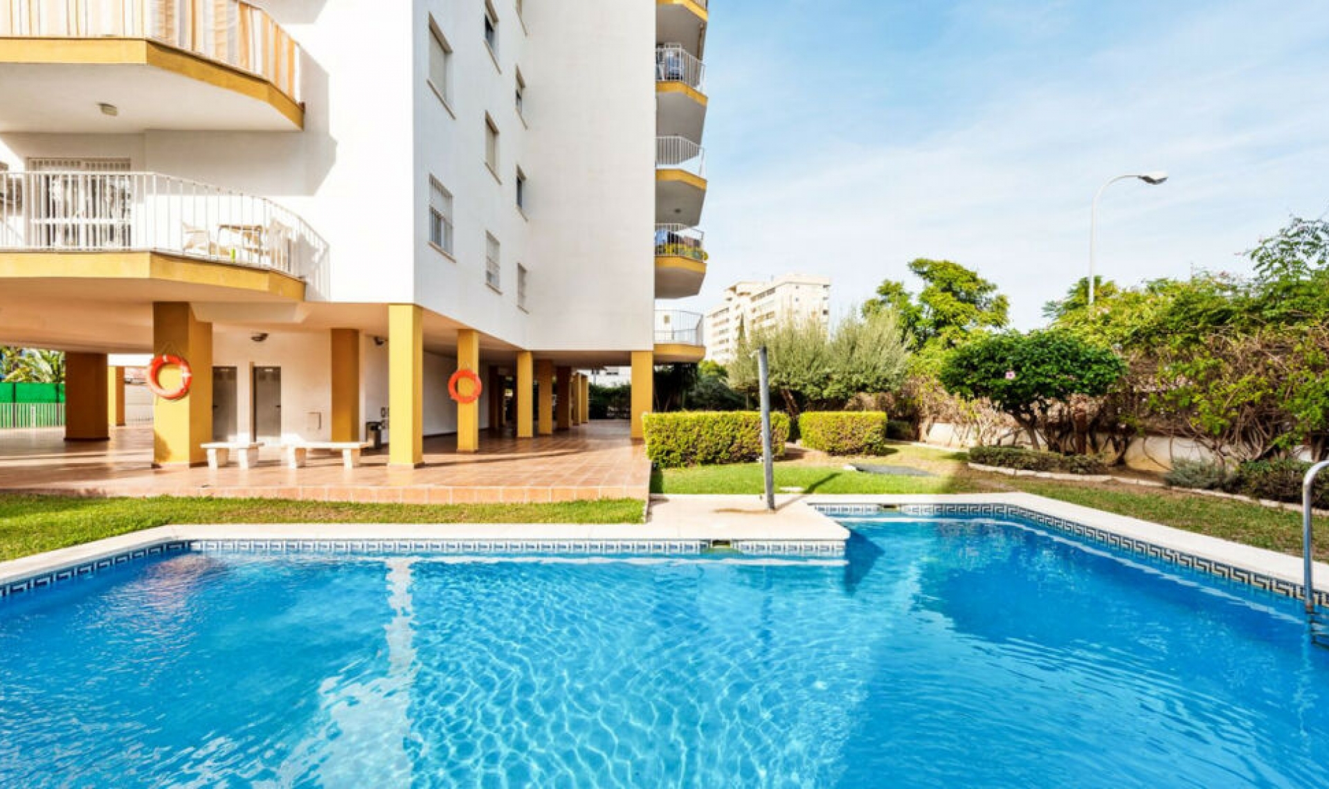 Resale - Apartment -
Torremolinos