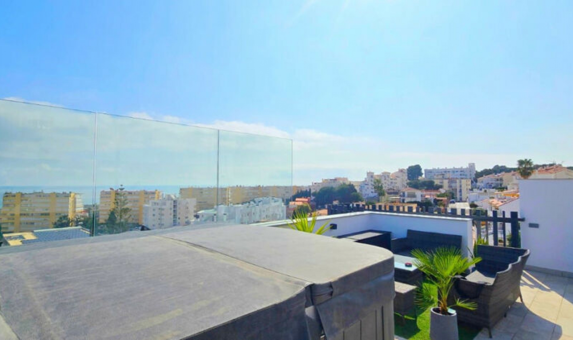 Resale - Apartment -
Torremolinos