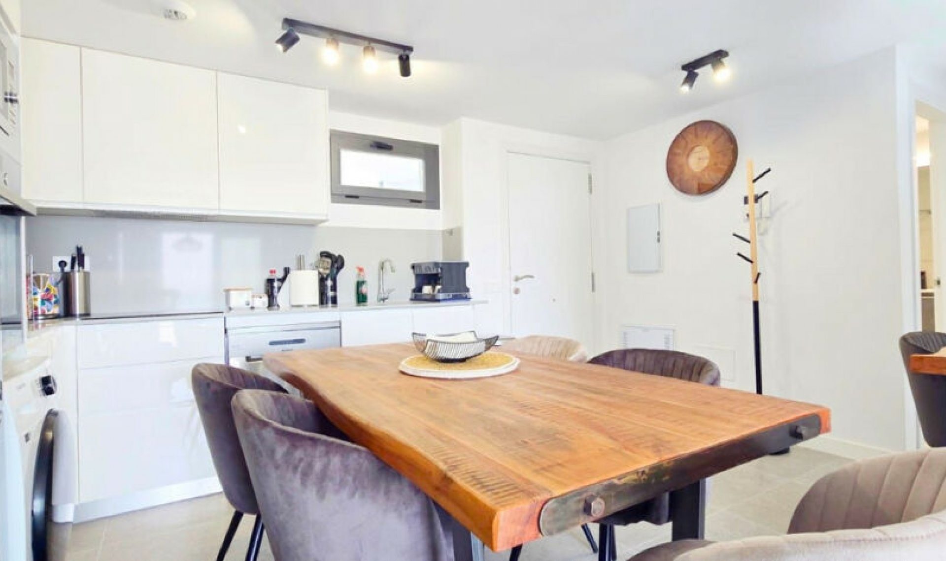 Resale - Apartment -
Torremolinos