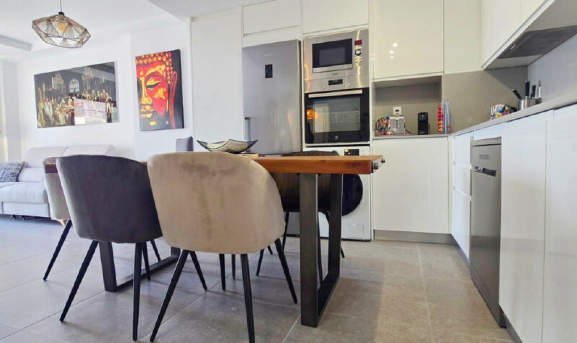 Resale - Apartment -
Torremolinos