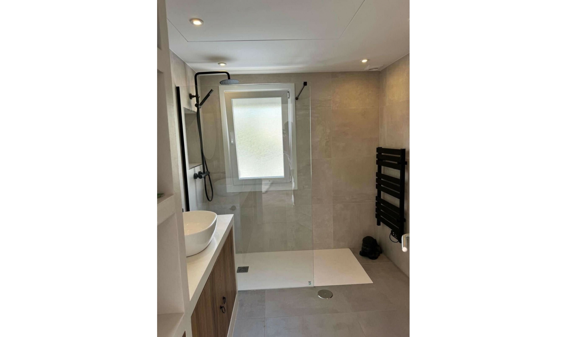 Resale - Apartment -
Torremolinos