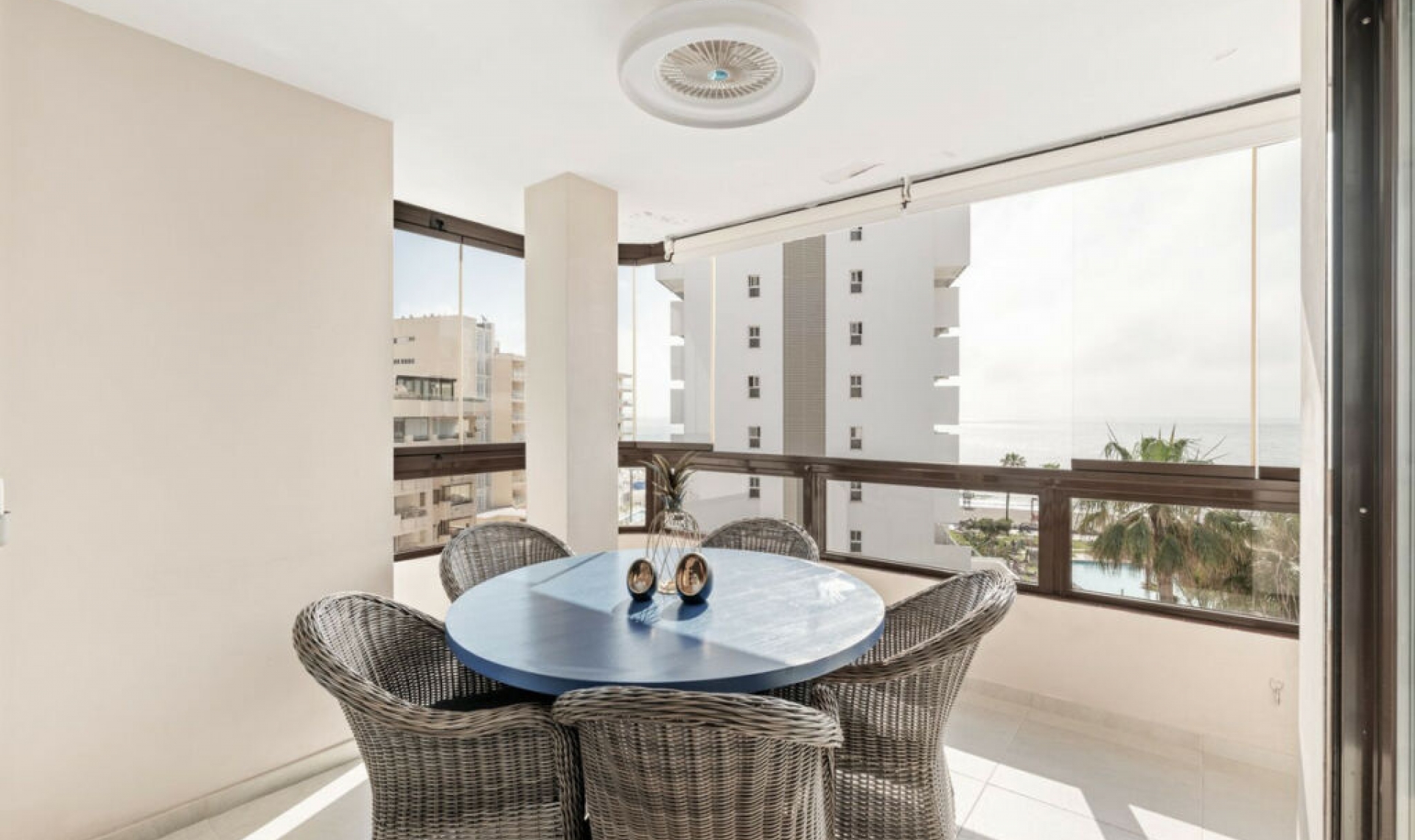 Resale - Apartment -
Torremolinos