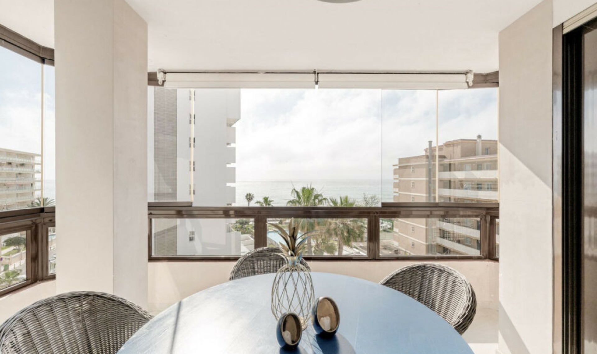 Resale - Apartment -
Torremolinos