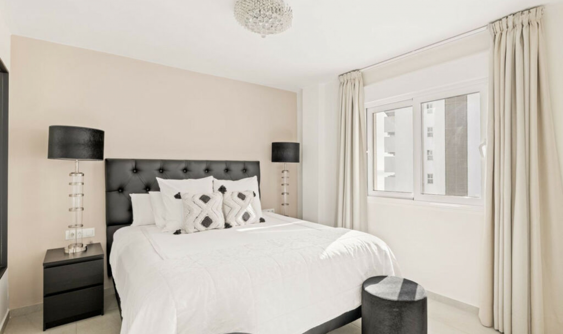 Resale - Apartment -
Torremolinos