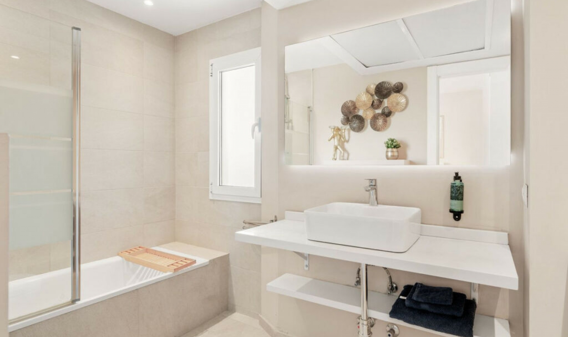 Resale - Apartment -
Torremolinos