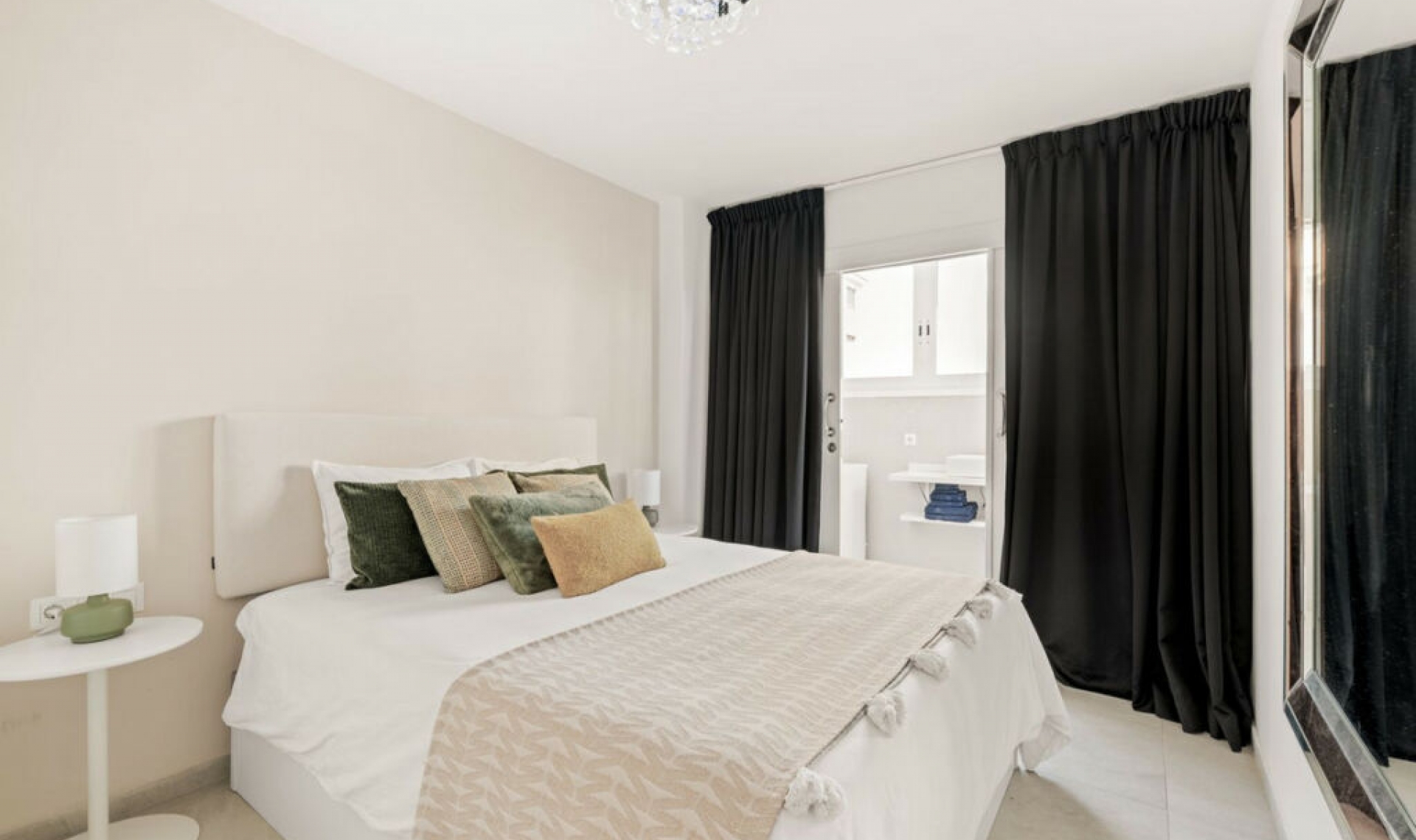 Resale - Apartment -
Torremolinos