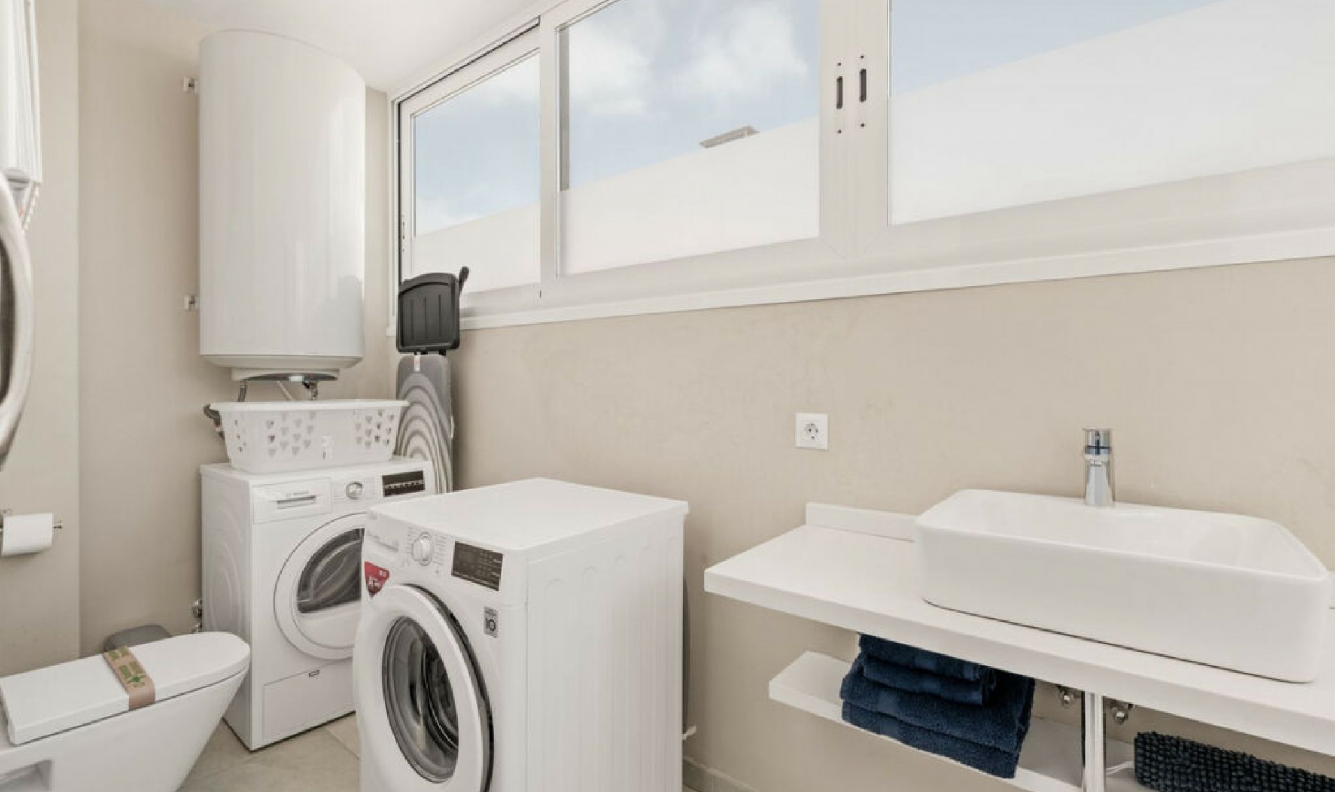 Resale - Apartment -
Torremolinos