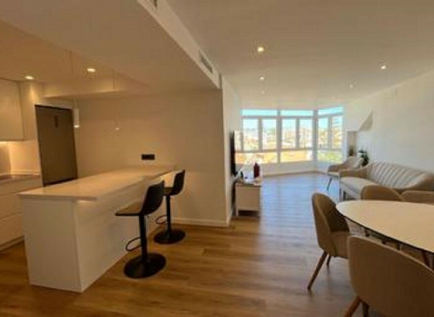 Resale - Apartment -
Torremolinos