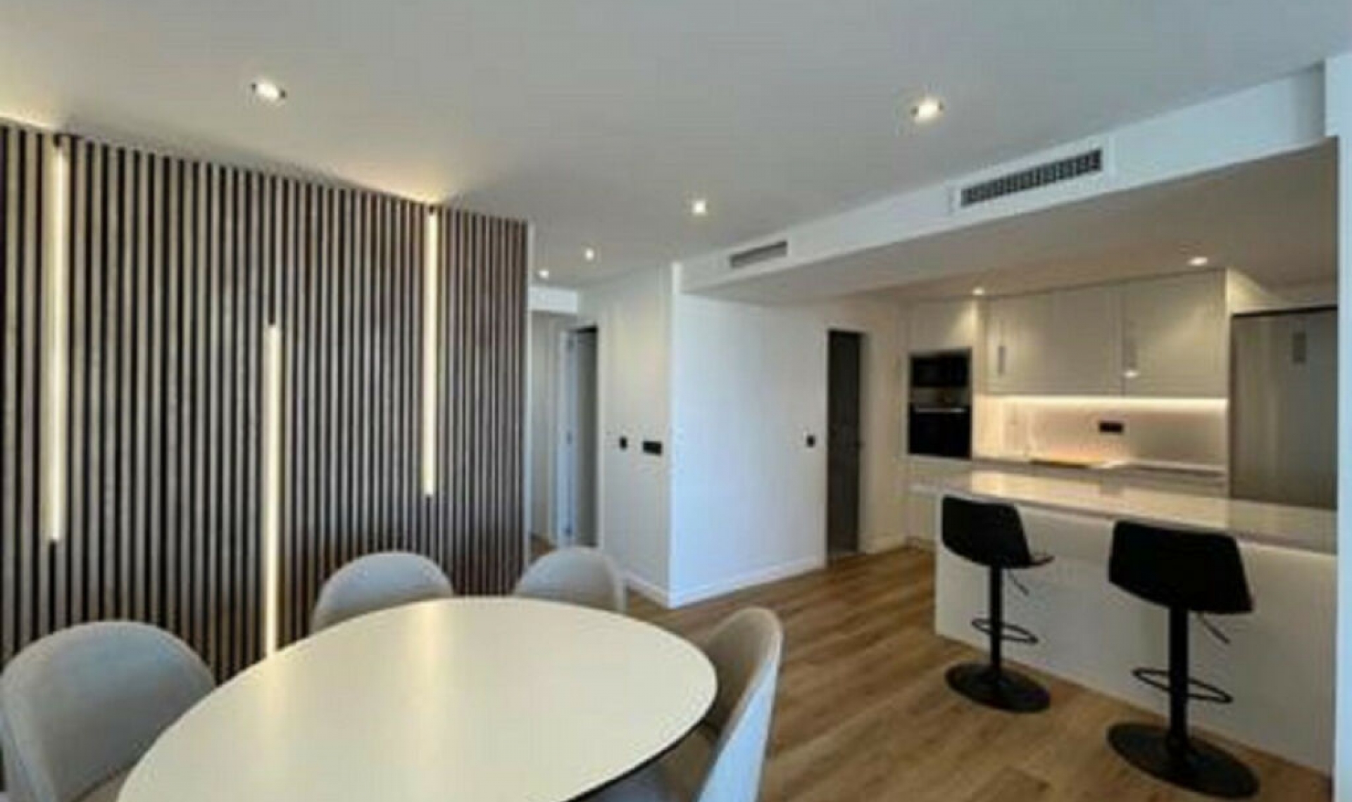 Resale - Apartment -
Torremolinos