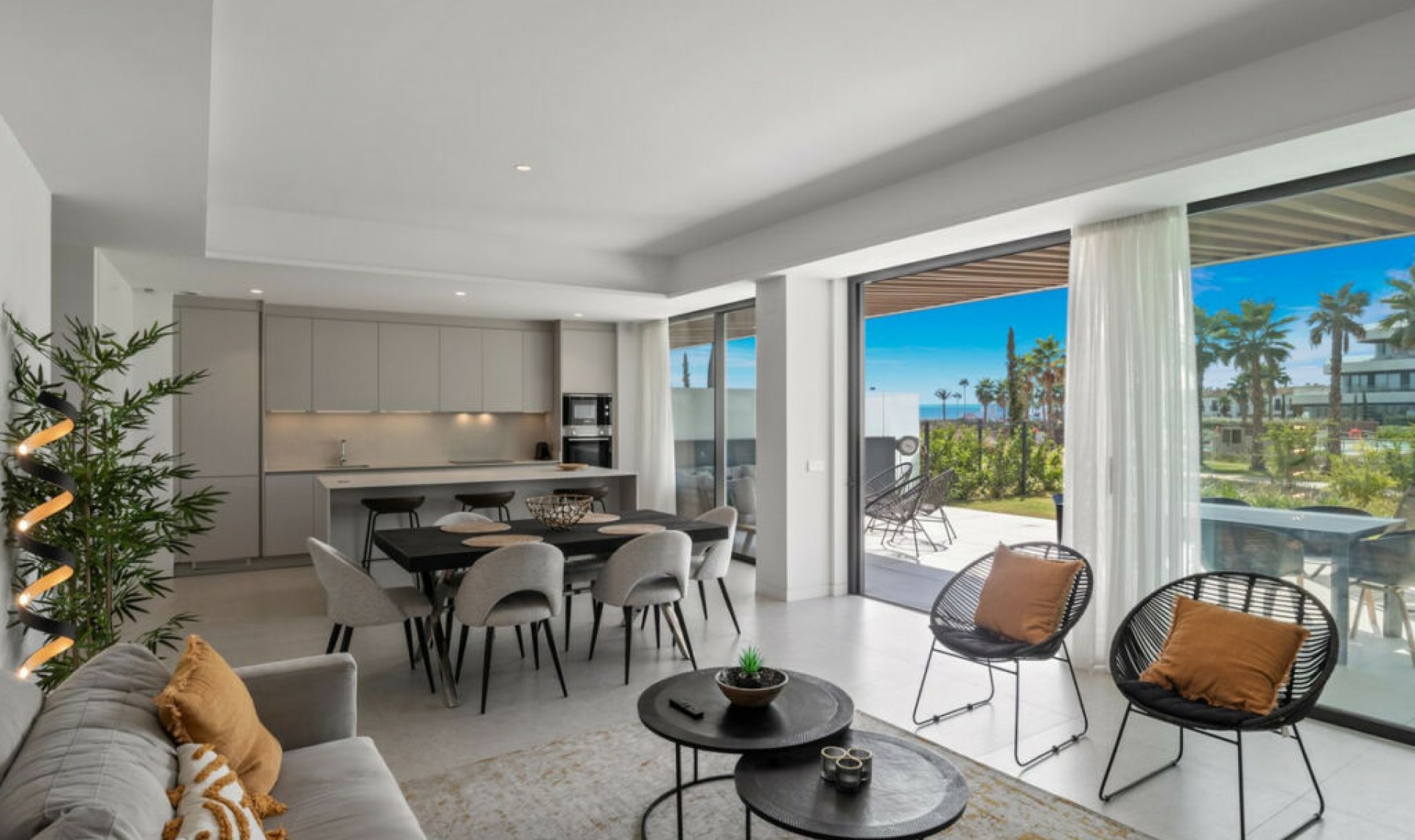 Resale - Apartment -
Torremolinos