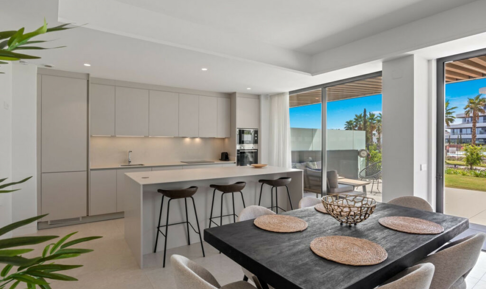 Resale - Apartment -
Torremolinos