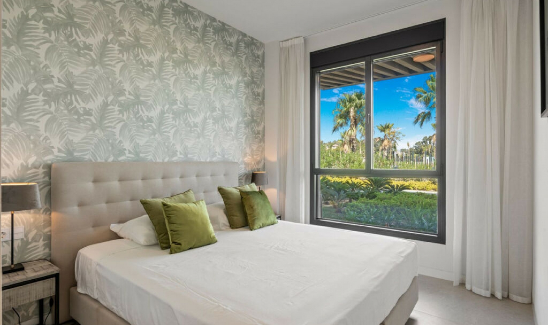 Resale - Apartment -
Torremolinos