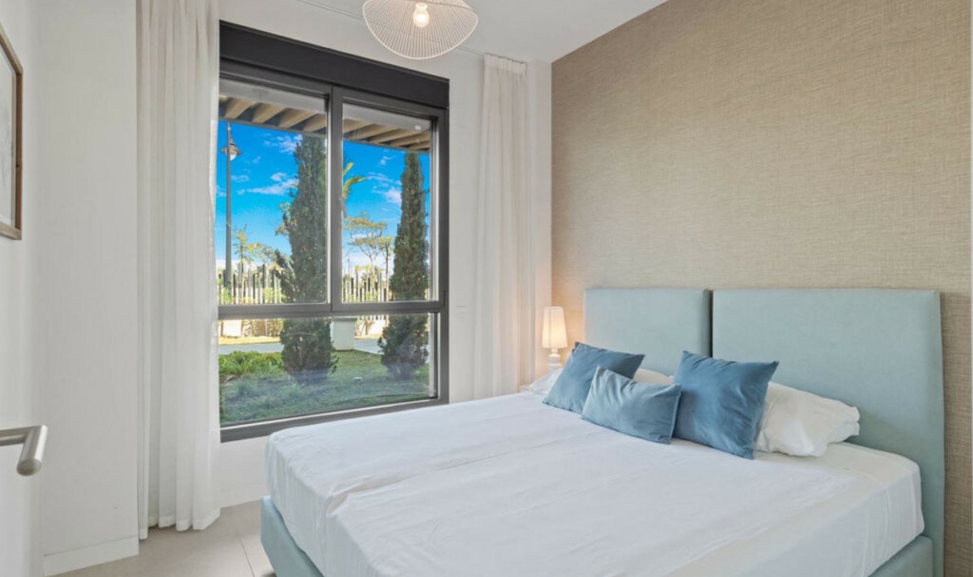 Resale - Apartment -
Torremolinos