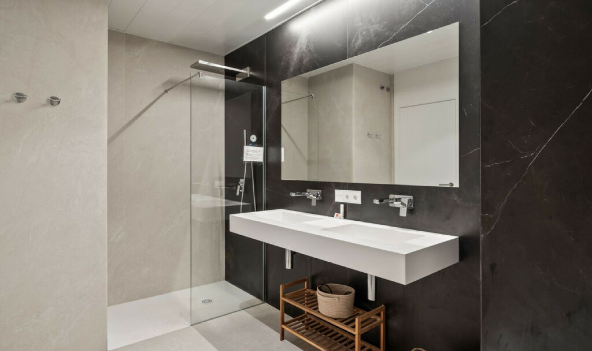 Resale - Apartment -
Torremolinos