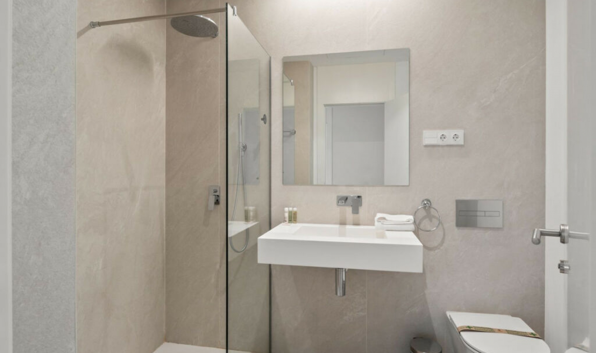 Resale - Apartment -
Torremolinos