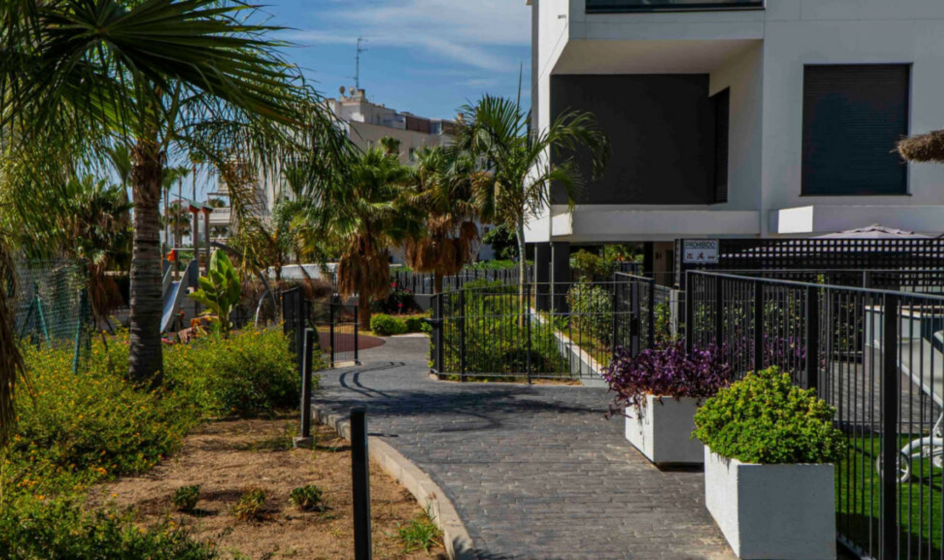 Resale - Apartment -
Torremolinos
