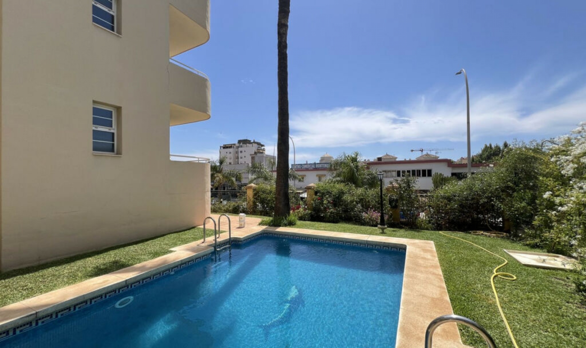 Resale - Apartment -
Torremolinos