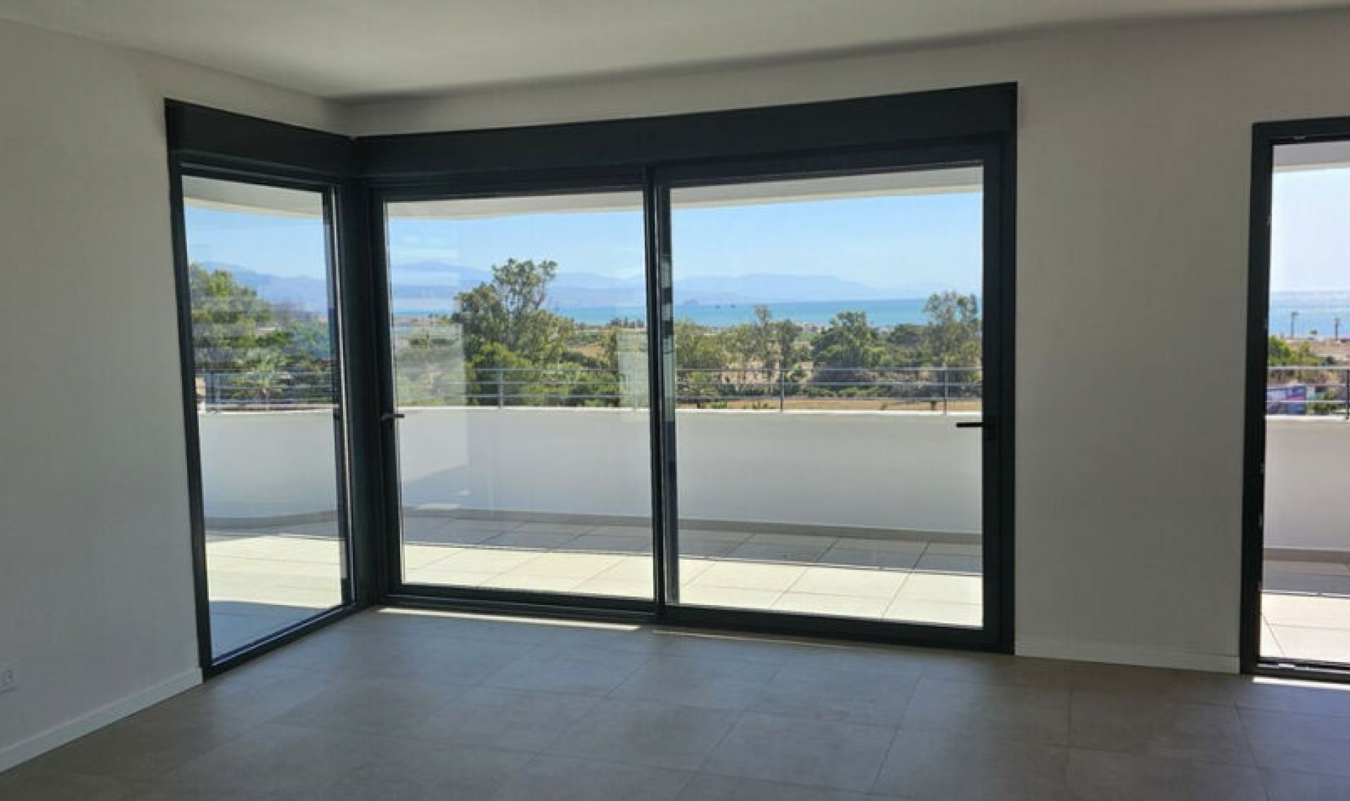 Resale - Apartment -
Torremolinos