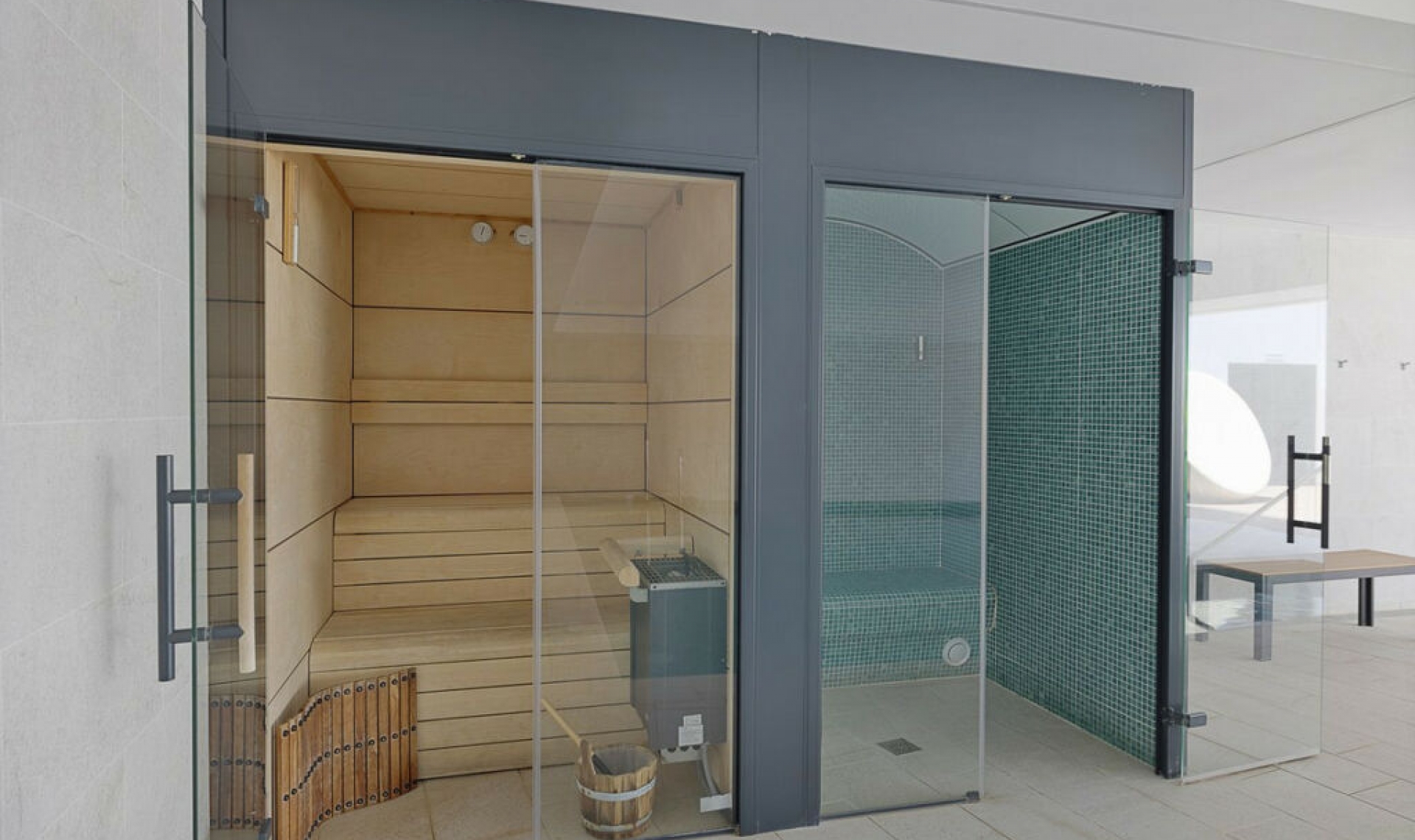 Resale - Apartment -
Torremolinos