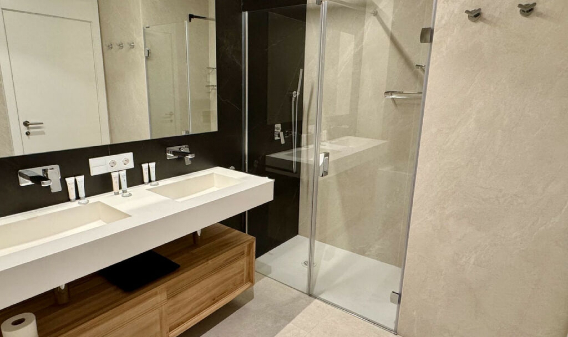 Resale - Apartment -
Torremolinos