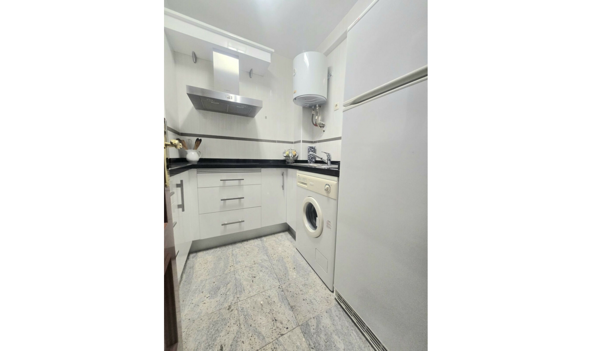 Resale - Apartment -
Torremolinos