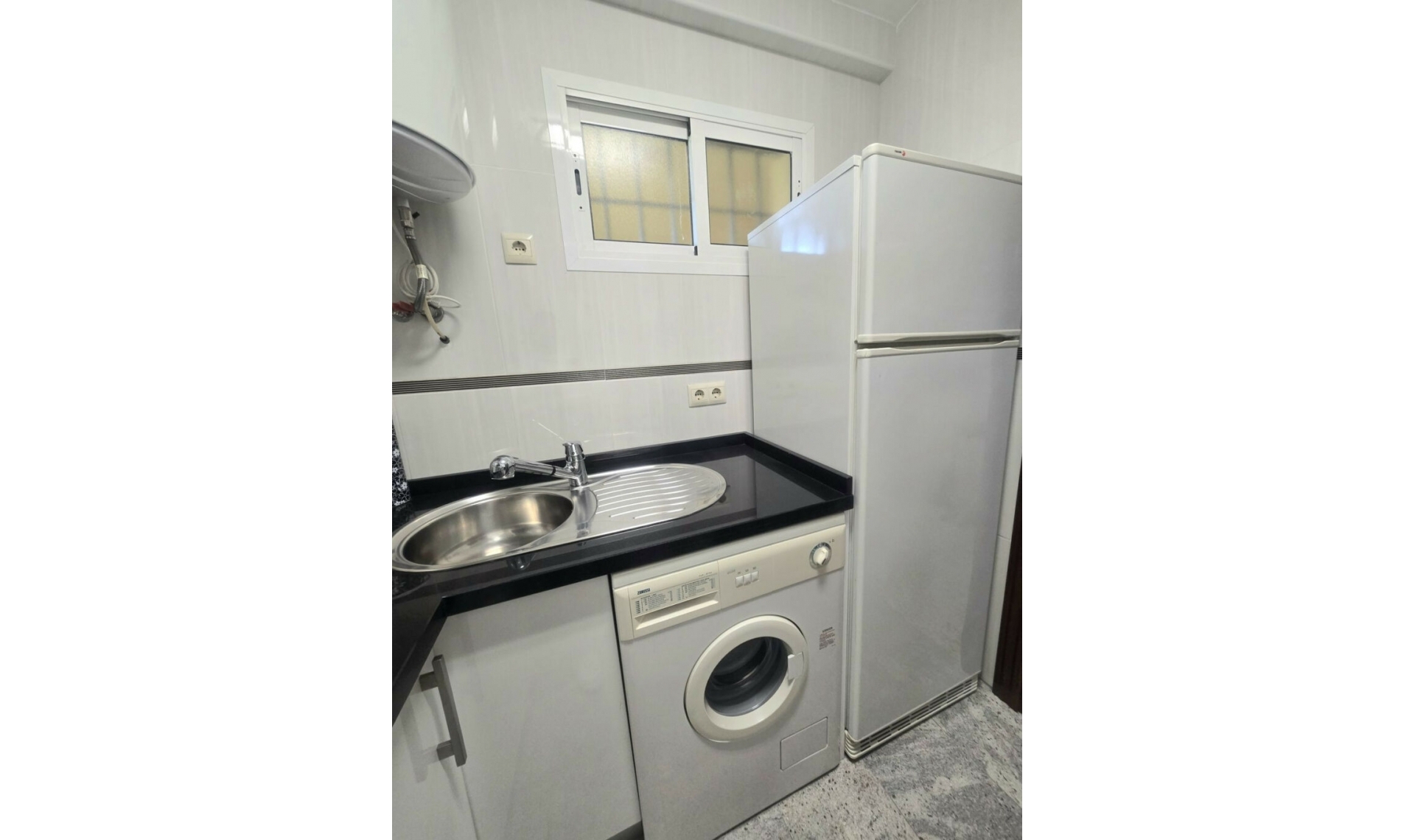 Resale - Apartment -
Torremolinos