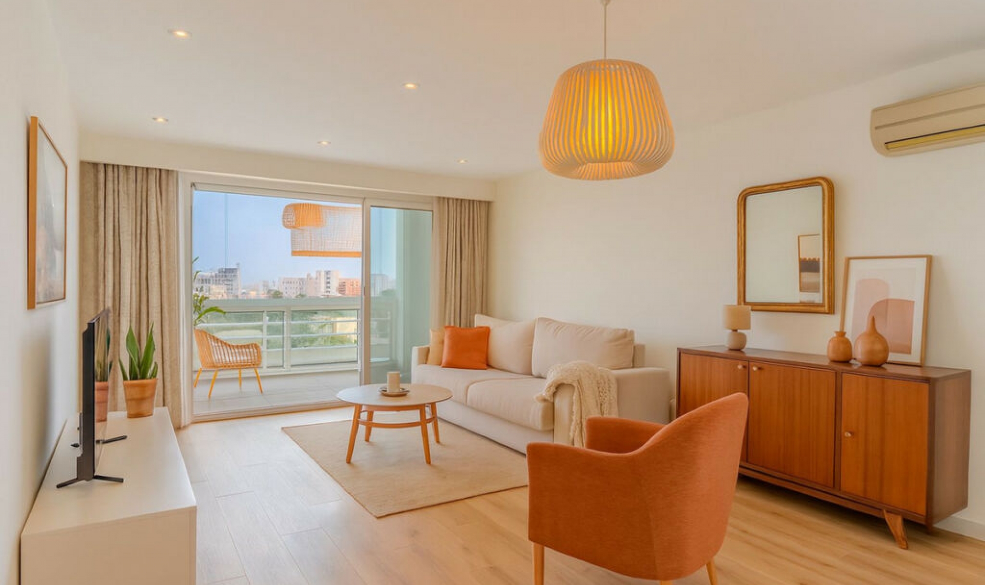 Resale - Apartment -
Torremolinos